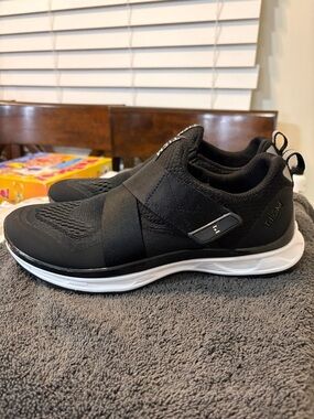 TIEM Black Cycling Shoes with Cleats Women’s Size (10)